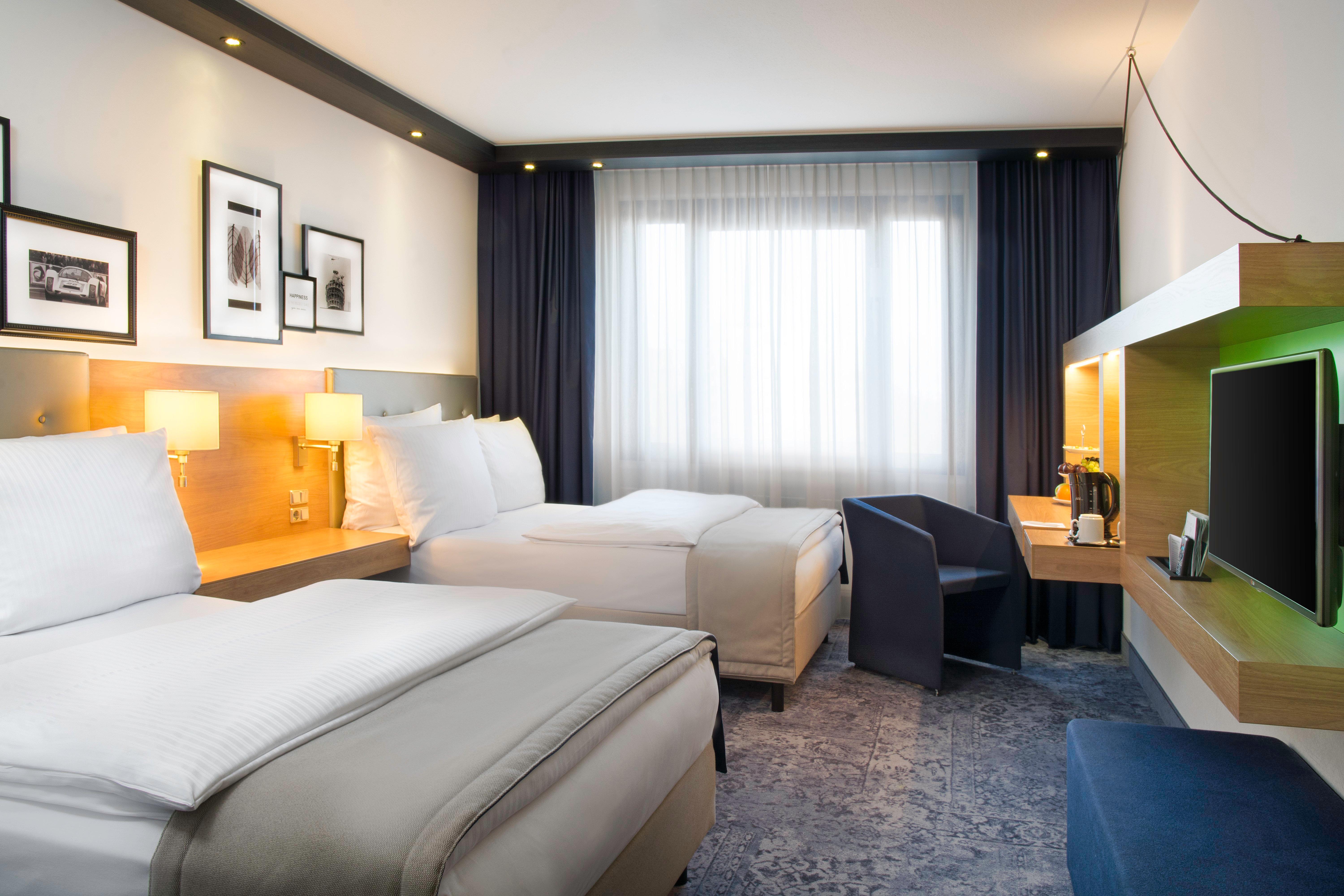 Holiday Inn Stuttgart Exteriör bild
