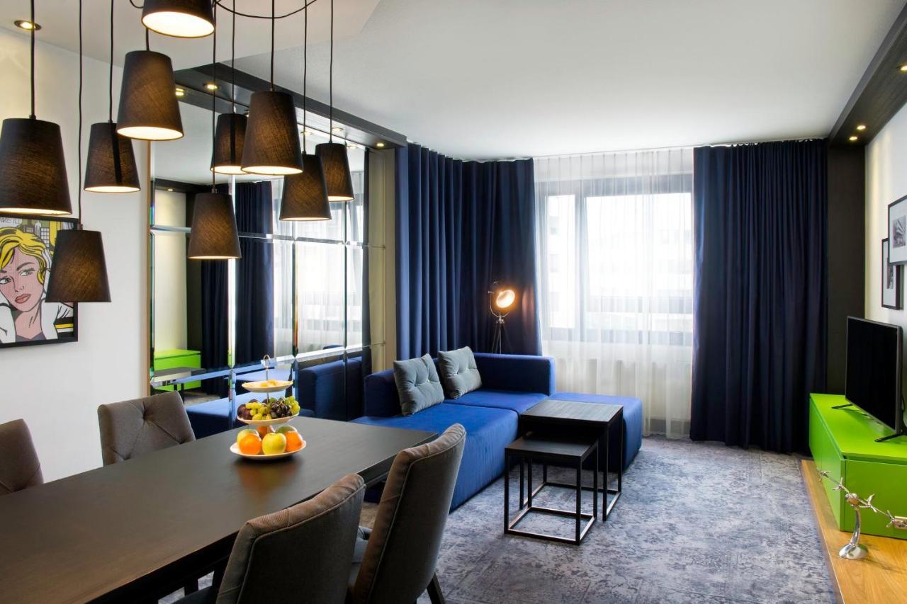 Holiday Inn Stuttgart Exteriör bild